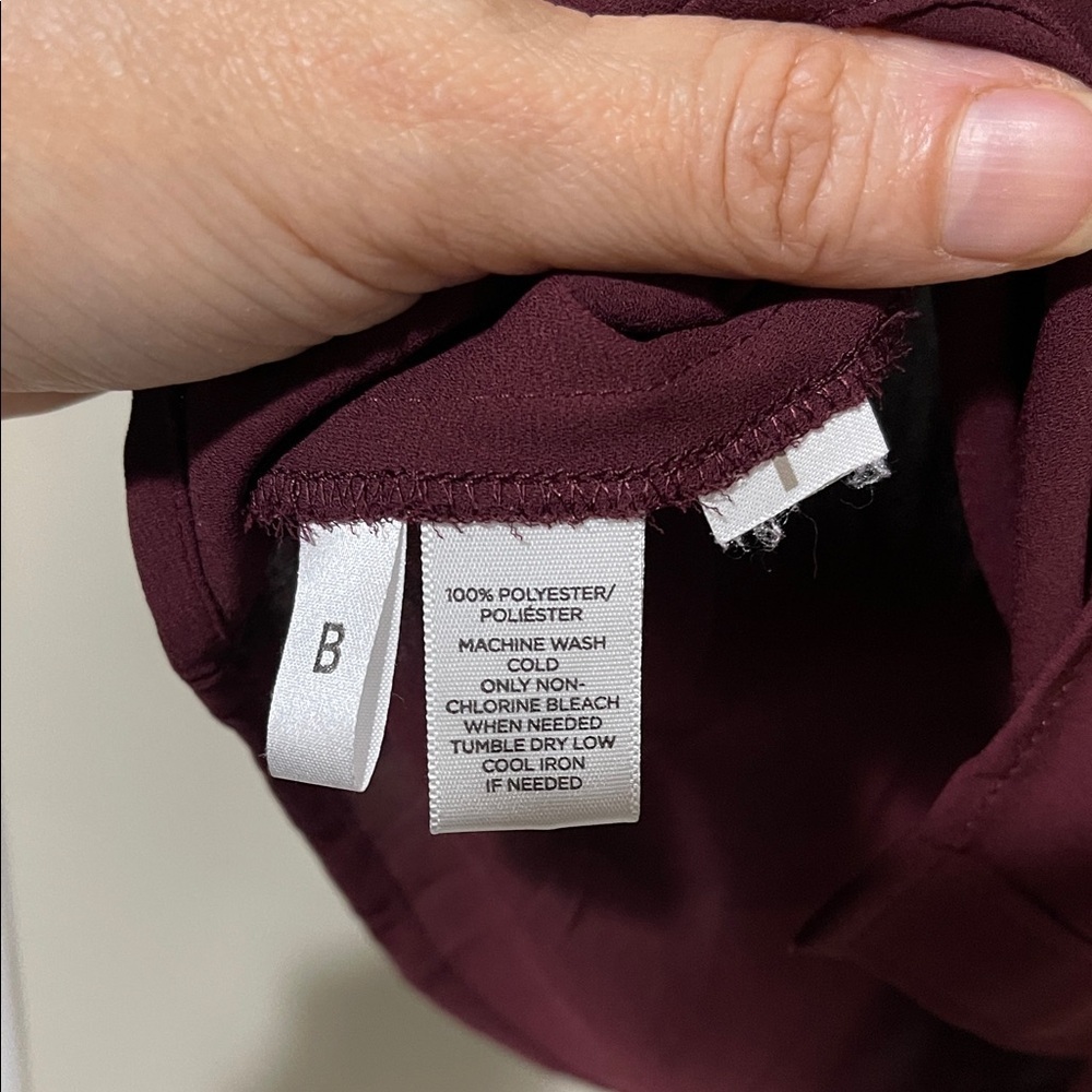 NWOT LOFT Beautiful Women's Burgundy Button Up Blouse Very Soft To Touch SZ M - Picture 10 of 11